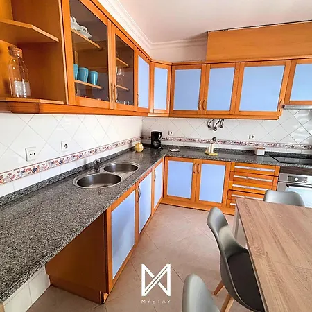 Holiday home Mystay - Casa Areais Pera